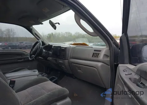 2003 Ford F-250 Lariat/Xl/Xlt z USA, uszkodzony, nr VIN 1FTNX21L73EB71812